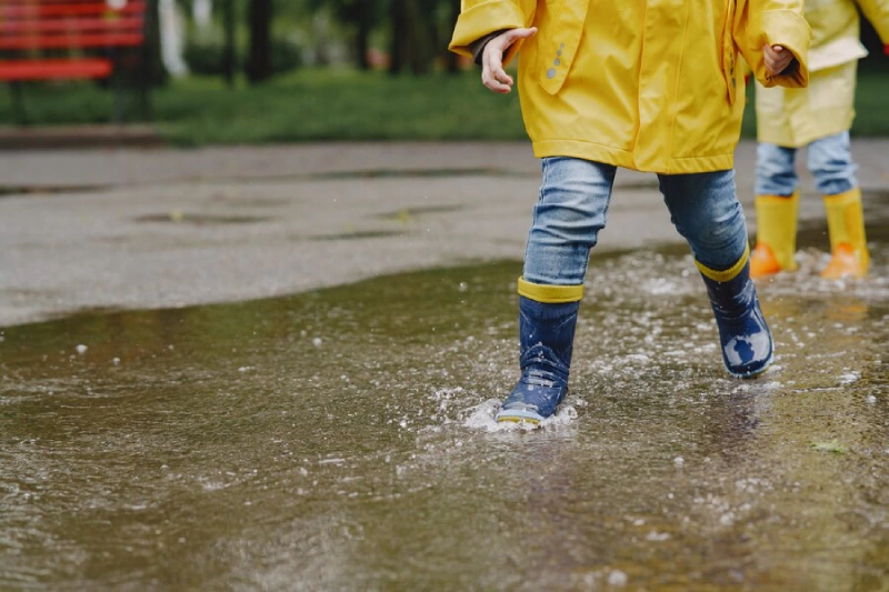 seasonal illnesses children playing